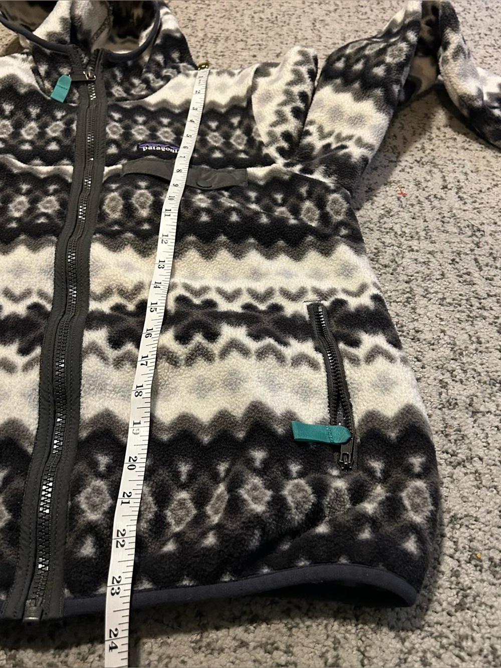 Patagonia Synchilla Cliff Forge Grey Geometric Print Hooded Fleece Jacket Size M - Picture 9 of 9